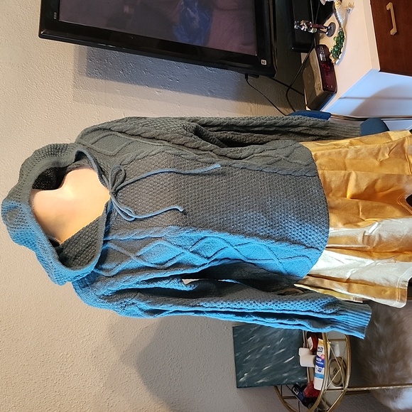 AQ Sport Teal Cable Knit Hooded Sweater NWT Sz. M - Picture 3 of 7